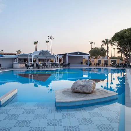 Atlantis Ośrodek wypoczynkowy 4*