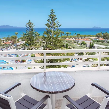 Atlantis 4*