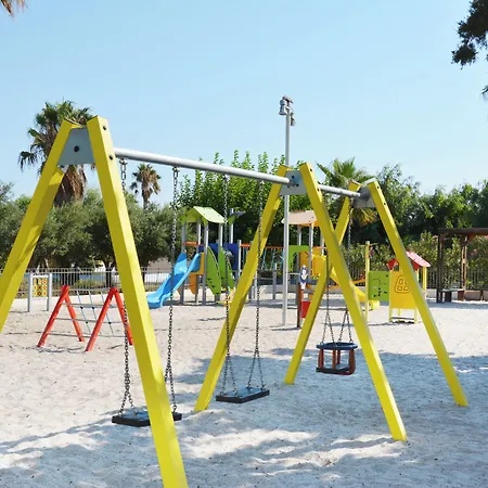 Atlantis 4*