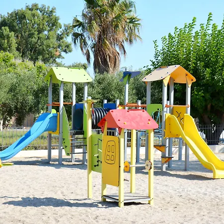 Resort Atlantis 4*