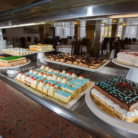 Semesteranläggning (resort) Atlantis 4*